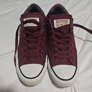 Converse Burgundy Sneakers